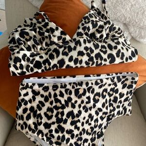 NWT animal print bikini